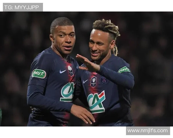 民间足球队崛起 十大明星球员展现非凡实力与激情