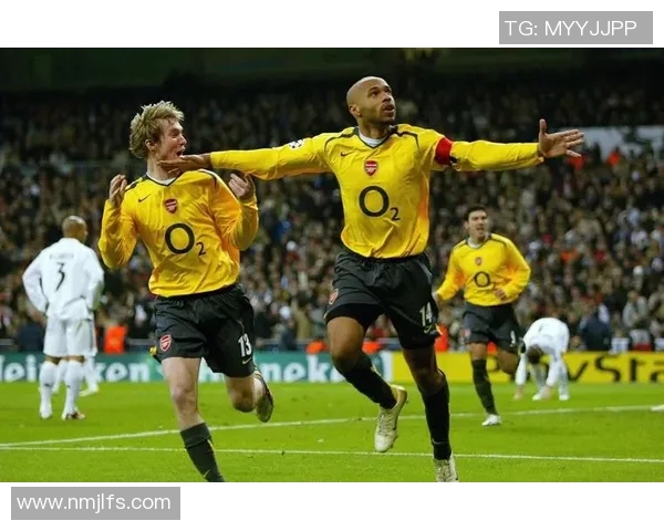 2006年十大足球球星回顾：巅峰对决与传奇时刻再现