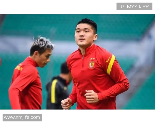 山东籍中国足球球星的成长历程与职业生涯分析